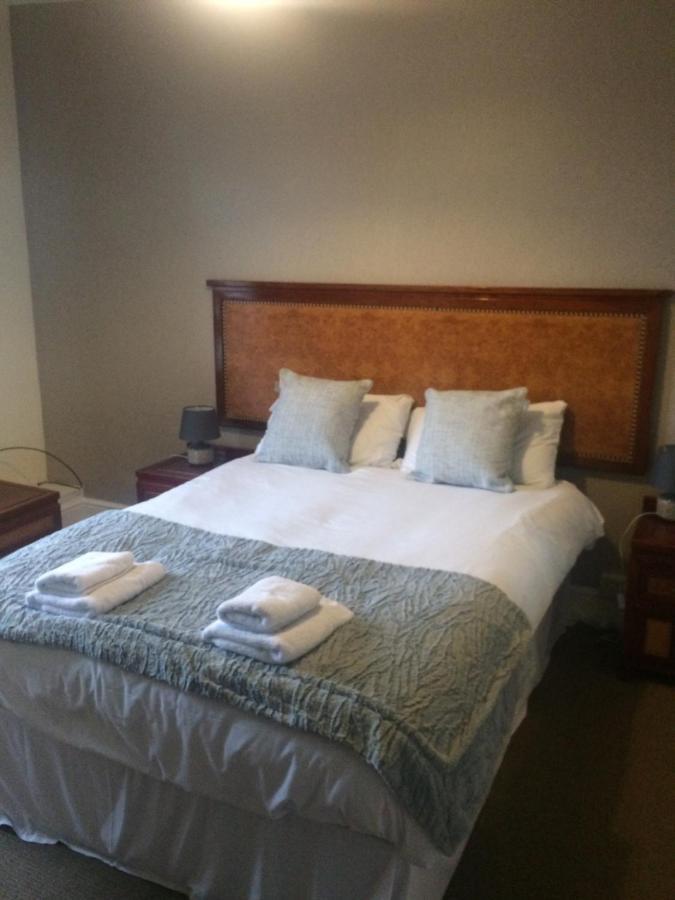 The Lion Hotel Llansantffraid-ym-Mechain Экстерьер фото