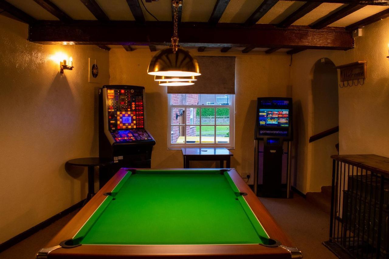 The Lion Hotel Llansantffraid-ym-Mechain Экстерьер фото